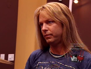 Illustration for article titled Rock Of Love 2: Bret Removes His Bandanna